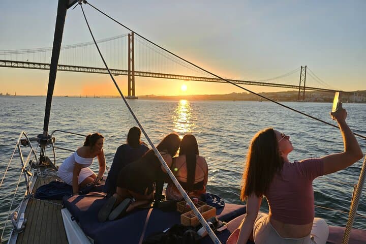 Sunset Boat Tour on Lisbon’s Tagus: Private 2-Hour River Cruise photo 5