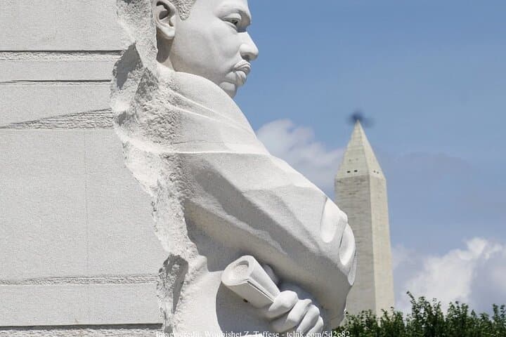 Best of Washington DC Private Full-Day Walking Tour: Monuments & Smithsonian Highlights photo 5