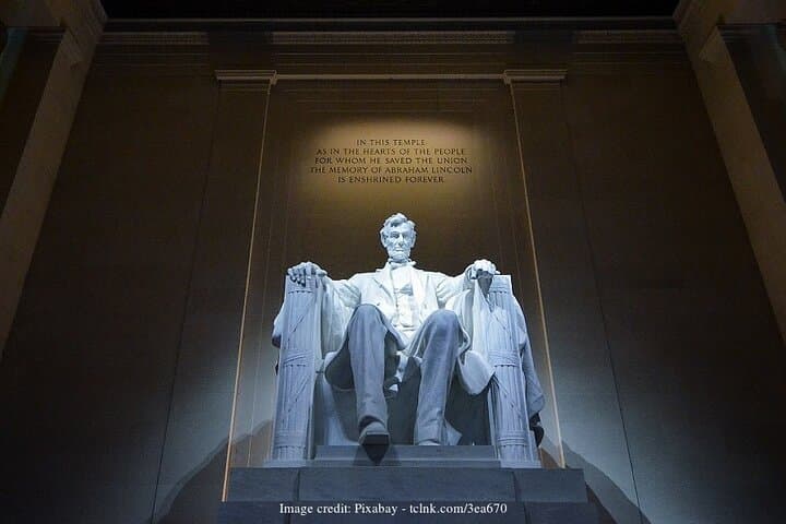 Private Evening Walk of the National Mall: 2.5-Hour Night Tour in Washington, D.C.