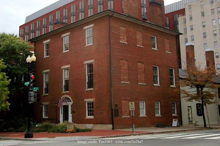 Secrets & Scandals: Washington, D.C. Private Half-Day Walking Tour photo 2