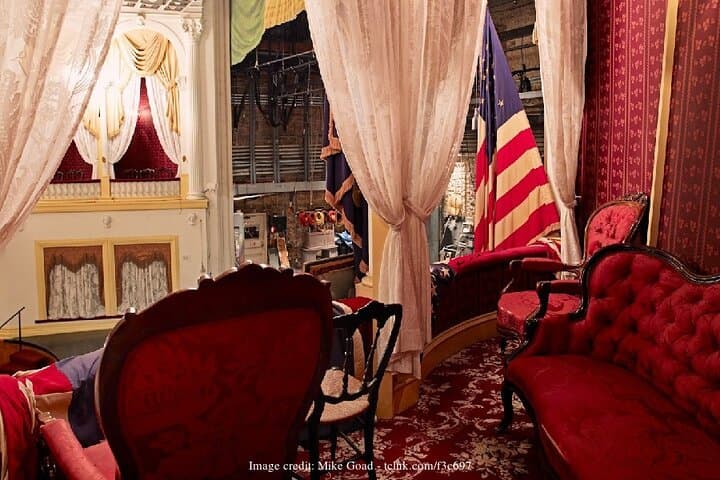 Secrets & Scandals: Washington, D.C. Private Half-Day Walking Tour photo 4