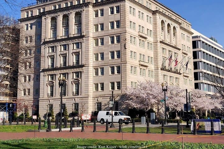 Secrets & Scandals: Washington, D.C. Private Half-Day Walking Tour photo 5