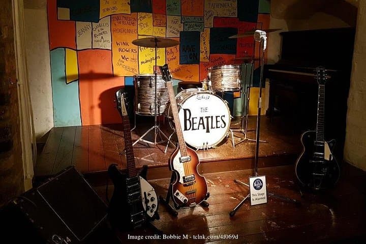 Private Beatles Walking Tour in Liverpool — 2-Hour Guided Visit with Beatles Story Museum
