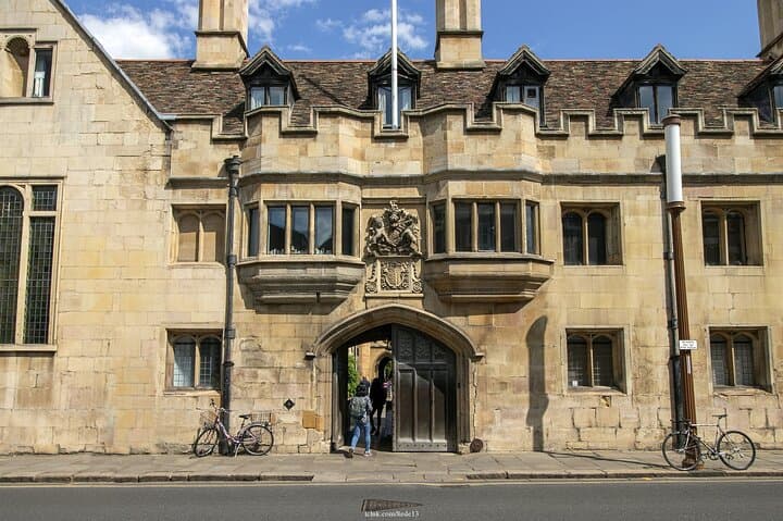 Private Cambridge Walking Tour Including Kings College Chapel photo 5