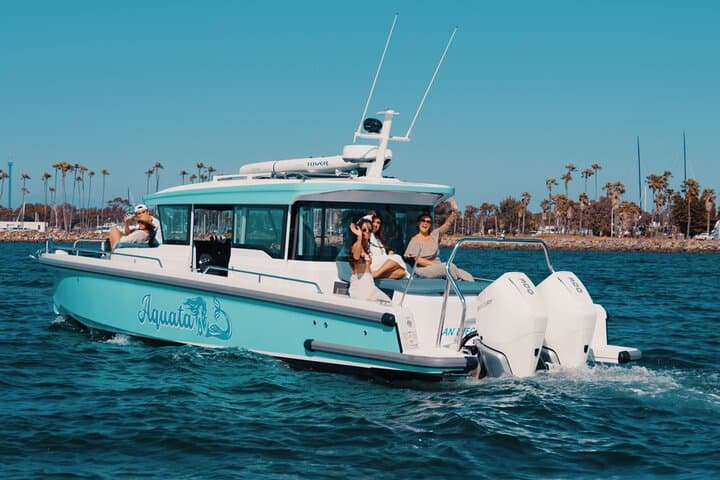 Private Luxury Speedboat Cruise in Mission Bay — 2-Hour San Diego Charter photo 1