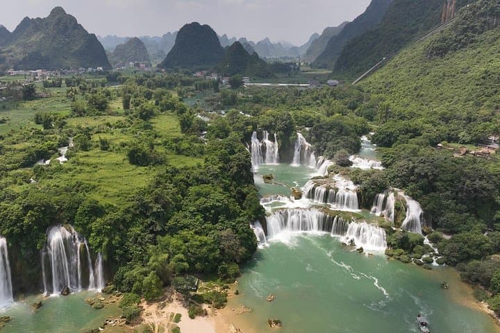 Northern Vietnam Overland: 8-Day Sapa, Ha Giang & Ban Gioc Waterfall Adventure photo 3