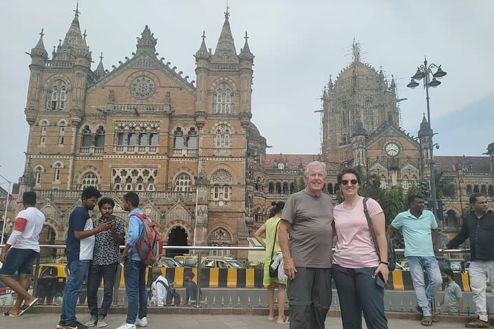 Mumbai to Delhi Overland Tour: A 15-Day Journey Through Caves, Forts, and River Ghats