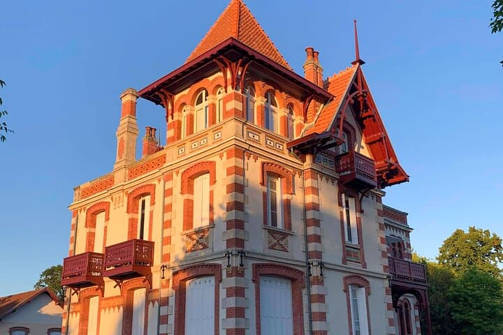 Arcachon Bay & Dune du Pilat Full-Day Trip from Bordeaux — Oysters, Villas and Sand Views photo 2