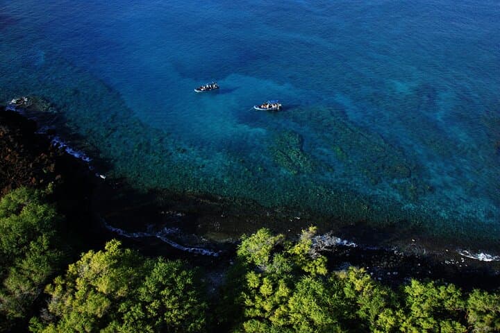 La Perouse Bay to Molokini: 5.5‑Hour Sea Cave & Snorkel Adventure from Kihei photo 2