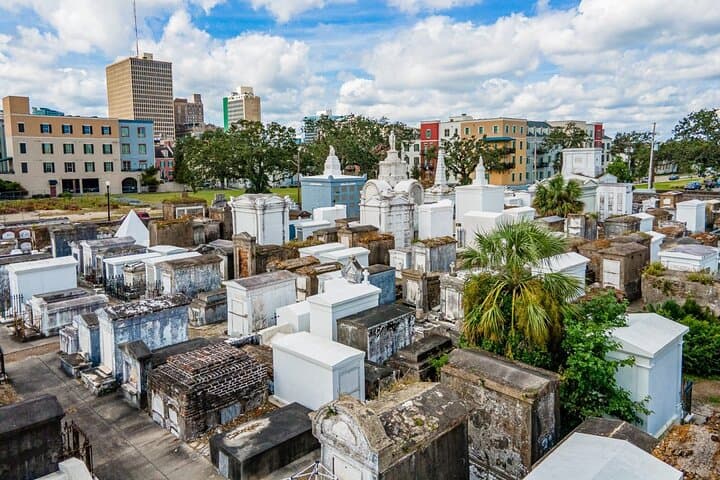Official St. Louis Cemetery No. 1 Walking Tour — New Orleans' Historic Tombs photo 5