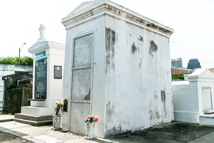 Official St. Louis Cemetery No. 1 Walking Tour — New Orleans' Historic Tombs photo 3