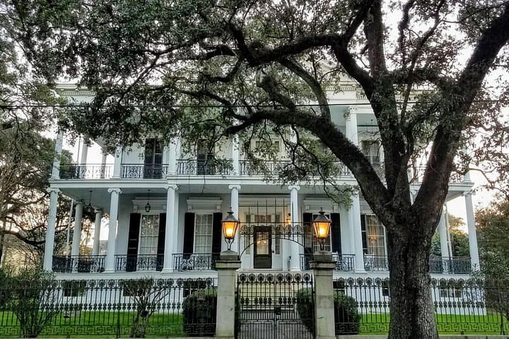 Witches Coven Walking Tour in New Orleans Garden District: Real Witchcraft & History photo 2