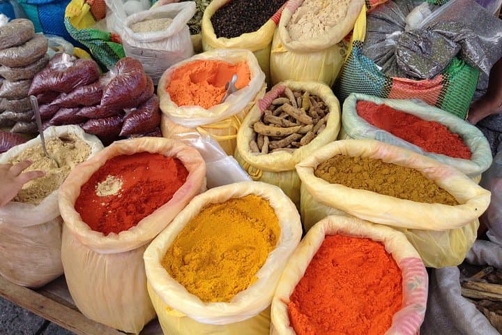 Cycle Otavalo: Lake San Pablo, Indigenous Markets & Cotacachi by Bike photo 2