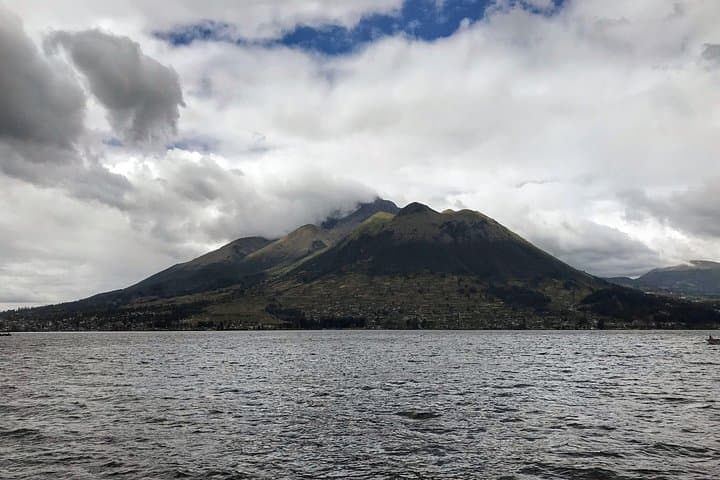 Cycle Otavalo: Lake San Pablo, Indigenous Markets & Cotacachi by Bike photo 4