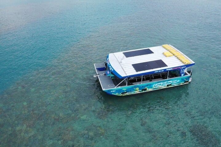 Glass Bottom Boat Tour Whitsundays — Airlie Beach Reef Discovery photo 3