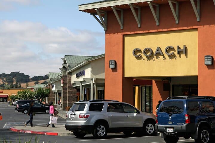 Private Shopping Tour: San Francisco to Napa Premium Outlets — Door-to-Door Outlet Shopping