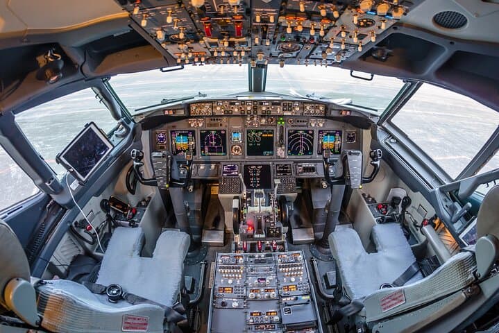 Private Flight Simulator and City Tour in Singapore photo 5