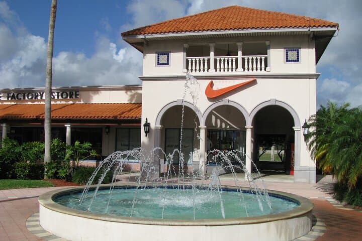 Private Shopping Tour from Miami Hotels to Florida Keys Outlet Marketplace — 6-Hour Roundtrip