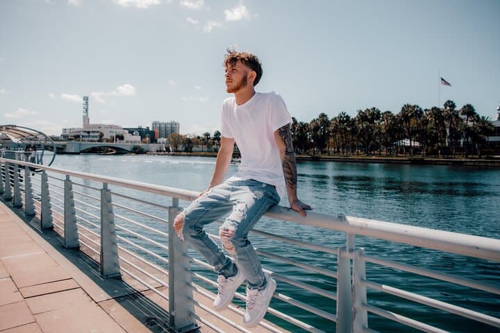 Private Professional Vacation Photoshoot in Toronto — City Landmark Session photo 5