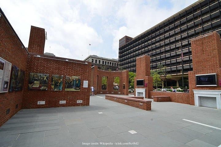 Private Founding Fathers Walking Tour in Philadelphia — 2-Hour Historic Highlights photo 3