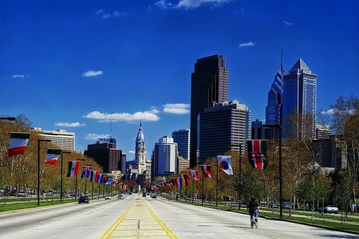 Private 4-Hour Philadelphia Driving Tour: Independence Hall, Rocky Steps & Magic Gardens photo 3