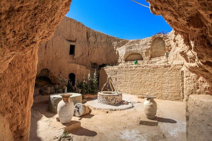2-Day Tunisian Sahara Tour from Hammamet — El Jem, Matmata & Douz photo 4