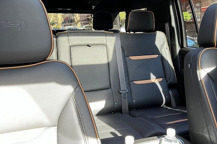 Private Round-Trip VIP Car Transfer JFK LGA EWR to Manhattan photo 2