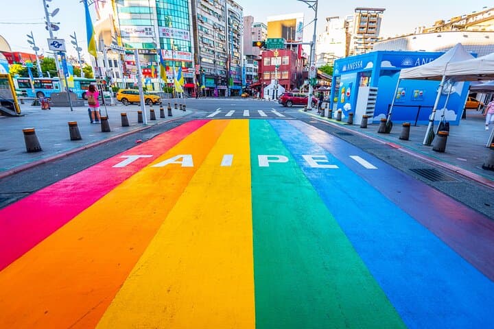 Private Ximending Walking Tour: Red House, Tianhou Temple & Local Eats