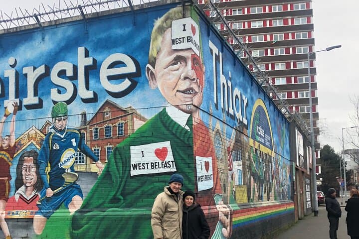 Black Taxi Tour Belfast: Murals, Peace Walls & Local Stories photo 3