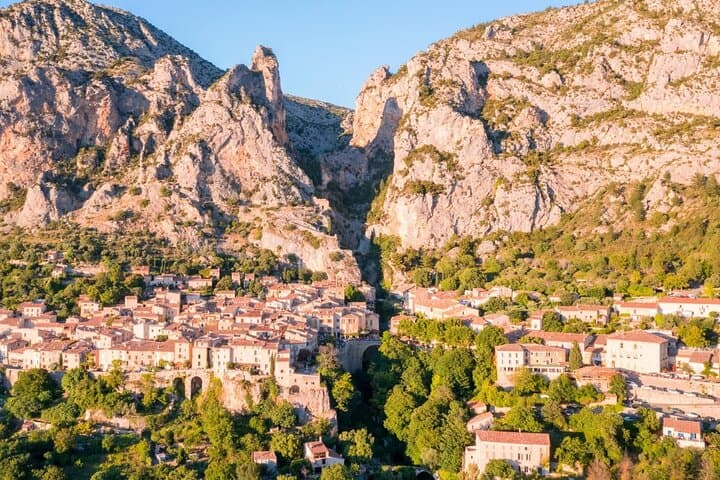 Verdon Gorge Day Trip: Lake Sainte-Croix, Castellane & Lavender Fields photo 6