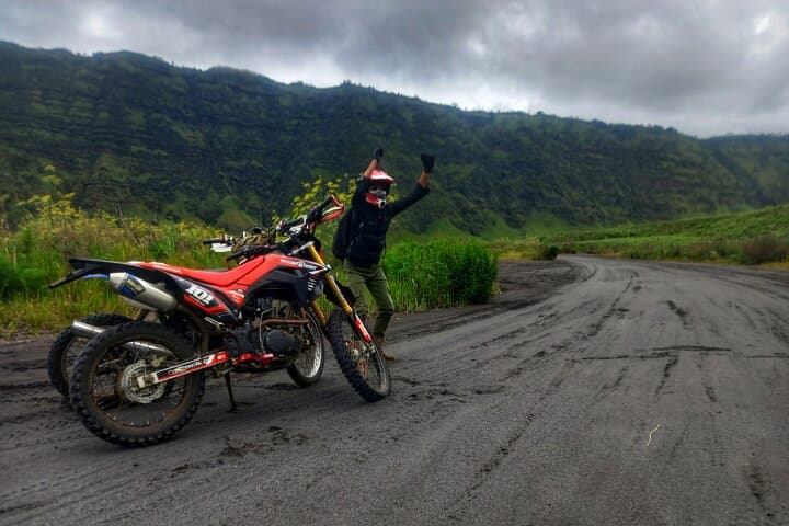 Bromo Dirt Bike Adventure: 150cc Off-Road Tour to Mount Bromo and the Sand Sea photo 3