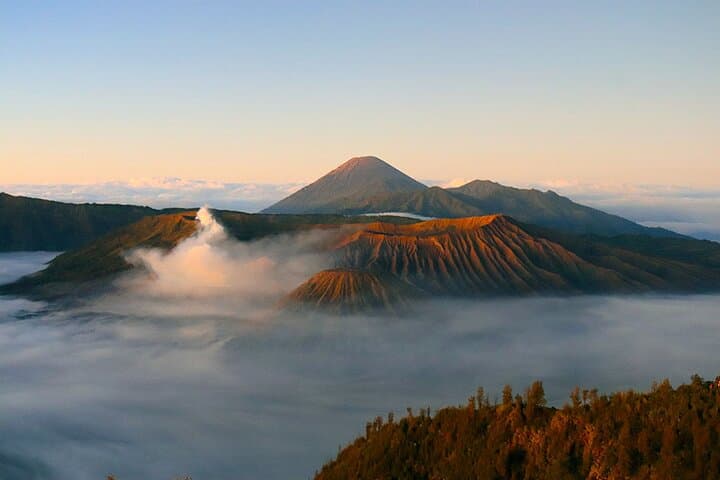 Comfortable Full-Day Private Bromo Jeep Tour — Penanjakan Sunrise & Mount Bromo photo 2