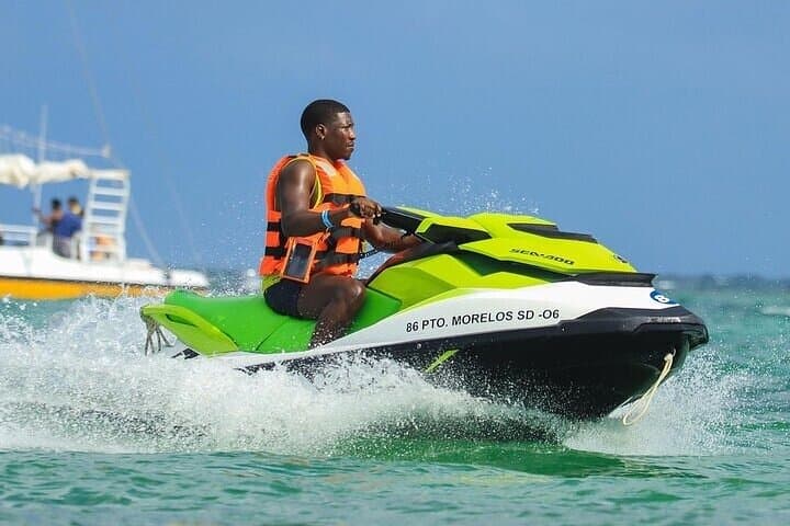 Montego Bay Jet Ski and Parasailing Adventure with Transport photo 5
