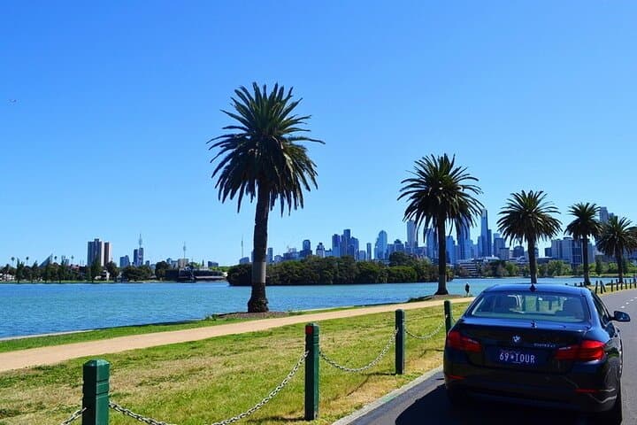 St Kilda Super Tour: Melbourne’s Bayside Walk, Laneways & Pier Penguins photo 2