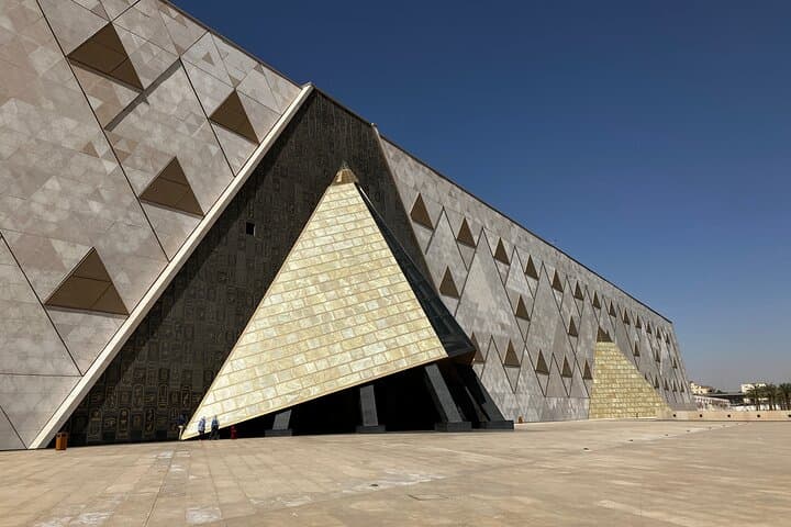 Budget 7-Day Egypt Tour: Cairo, Luxor & Aswan Highlights