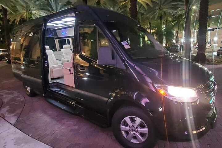 Smooth Departures: Private Transfers From Miami Hotels to MIA photo 5