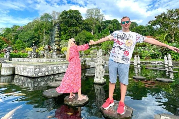 East Bali Full-Day Tour: Gate of Heaven, Tirta Gangga & Virgin Beach