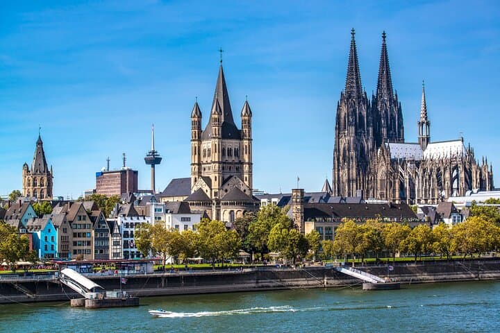 Cologne Self-Guided City Walk with 7-Language Audio & GPS photo 4
