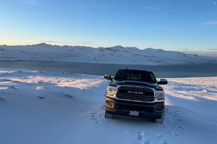 Private Northern Lights Tour from East Iceland — Aurora Chase from Egilsstaðir photo 4