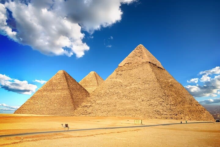 Full-Day Great Pyramids, Sphinx, Saqqara & Dahshour Tour from Cairo