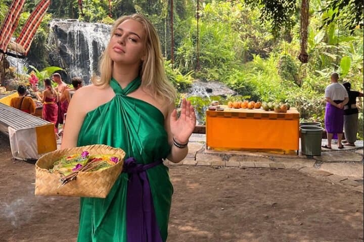 Taman Beji Griya Waterfall Purification Ceremony: A Quiet Balinese Ritual by the Falls