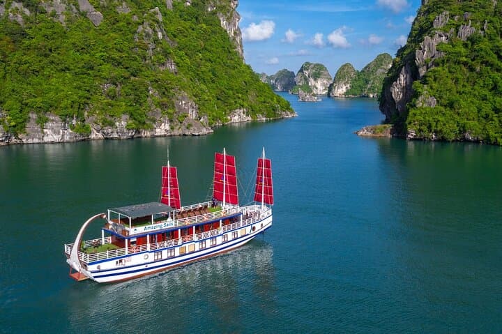Bai Tu Long Bay Day Cruise from Hanoi — Amazing Sails Expressway Adventure photo 1