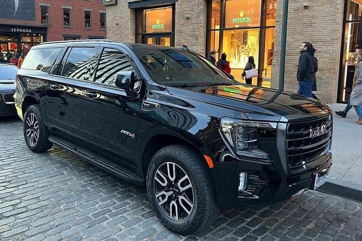 Private Black SUV Transfer from Cape Liberty Cruise Port to JFK, LGA, or EWR photo 1