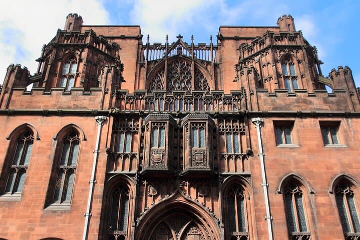 Manchester Scavenger Hunt: Self-Guided City Sights & Puzzle Tour photo 6