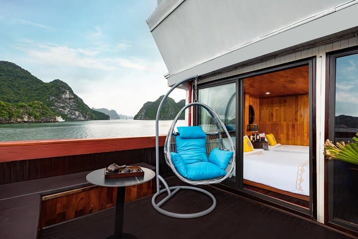 hera-classic-cruise-3d2n-explore-halong-bay-from-hanoi photo 6