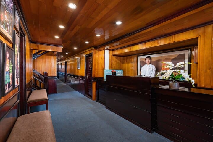 hera-classic-cruise-3d2n-explore-halong-bay-from-hanoi photo 4