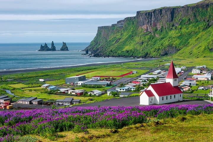 Jökulsárlón Glacier Lagoon & Diamond Beach: A Private Day Trip from Reykjavík photo 6