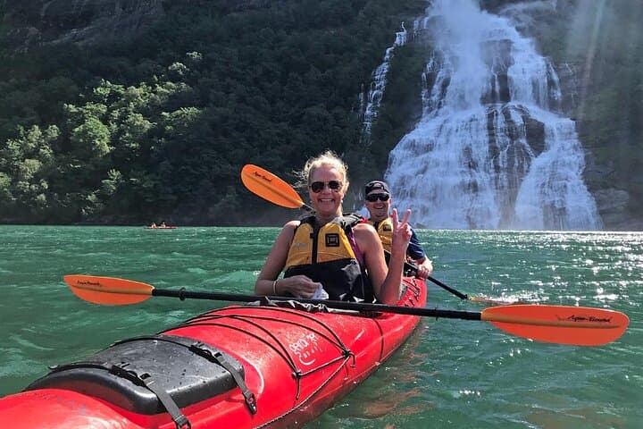Paddling to the Seven Sisters: Guided Kayak Tour on Geirangerfjord photo 1