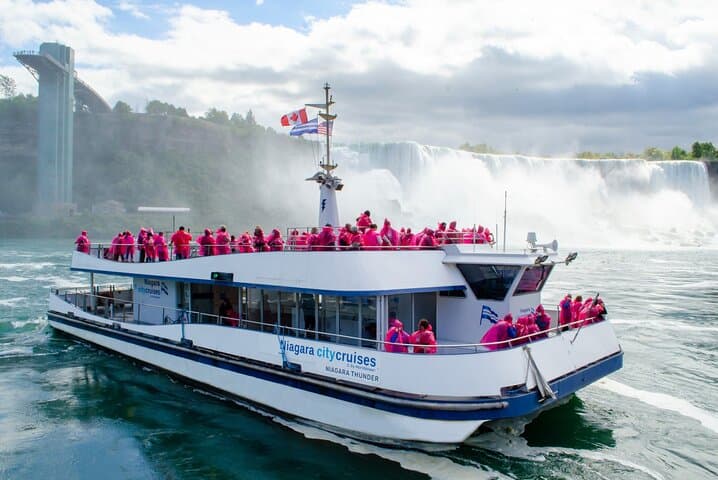 Niagara Falls Day Tour from Toronto — Boat Cruise & Journey Behind the Falls photo 3