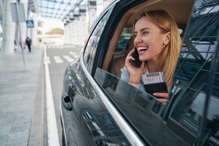 Seamless Dubai Airport Transfer to Your Hotel — Private DXB Chauffeur